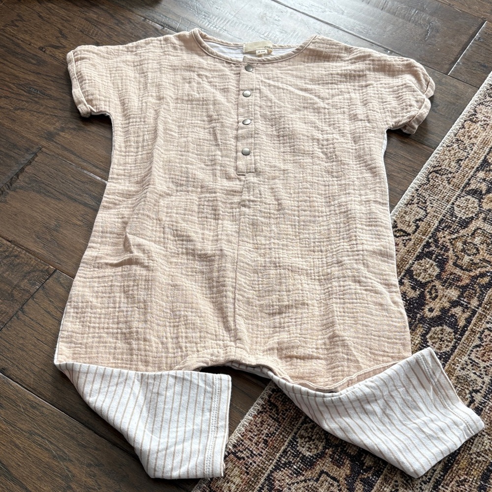 Kids Short-Sleeve romper (18-24)